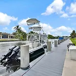 Serene Poolside Getaway Lake Access Parking