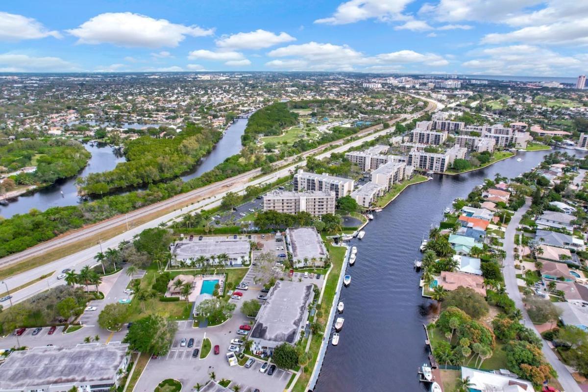 Serene Poolside Getaway Access Parking Apartment Boca Raton