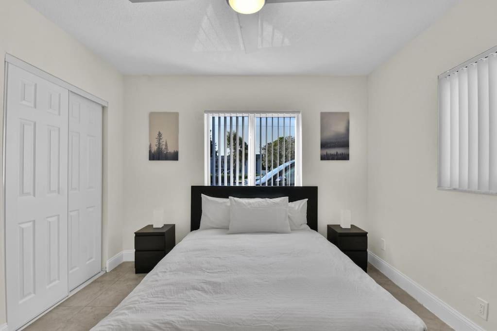 Coastal Getaway Free Parking Fast Wifi *