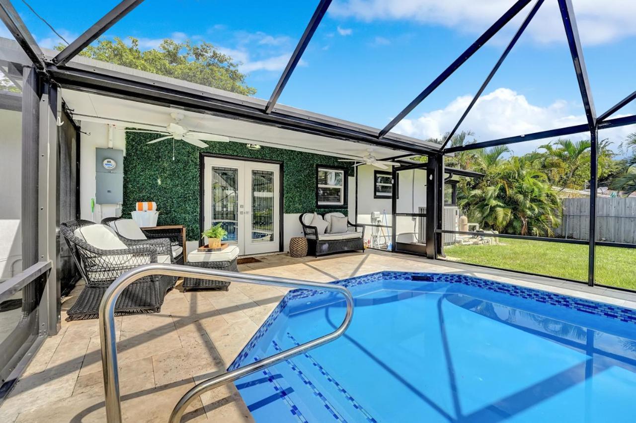 Palm, 4 Bedroom, Private Pool Boca Raton