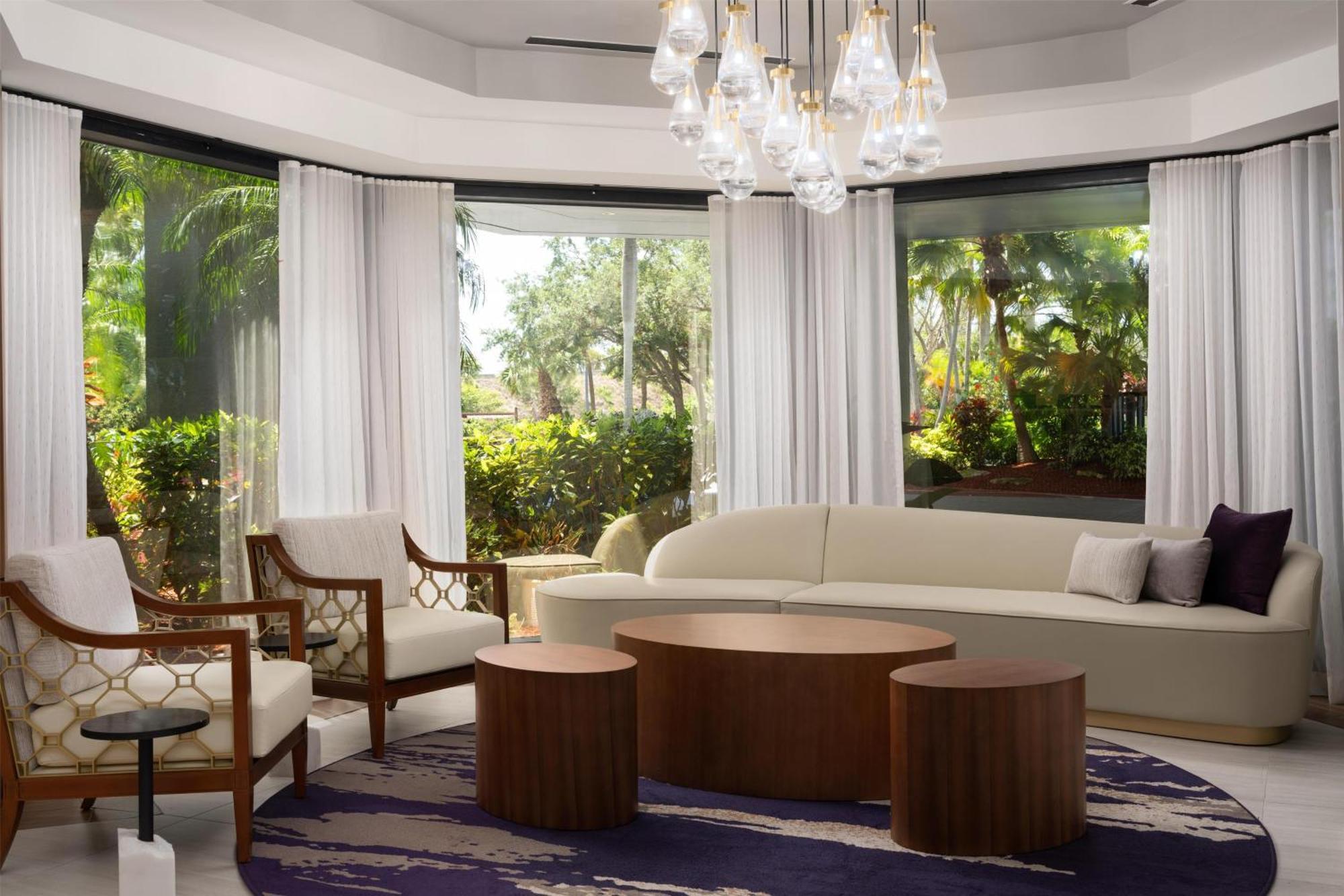 Hotel Embassy