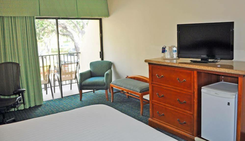 Express - West By Ihg Hotel 3*