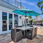 Stunning Waterfront Villa In Boca Raton