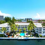 Waterfront Oasis 2Br 2Ba With Pool, Gym, Balcony & Parking