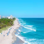 Beachside 2Br 2Ba - Pool & Balcony - Steps To Boca Beach