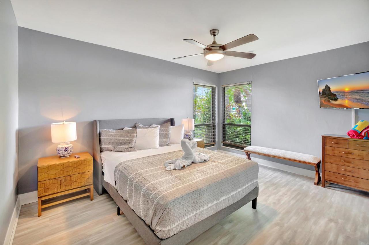 Idyllic Boca Pool Home: 4/2.5 + Study-fau & Mizner Villa *