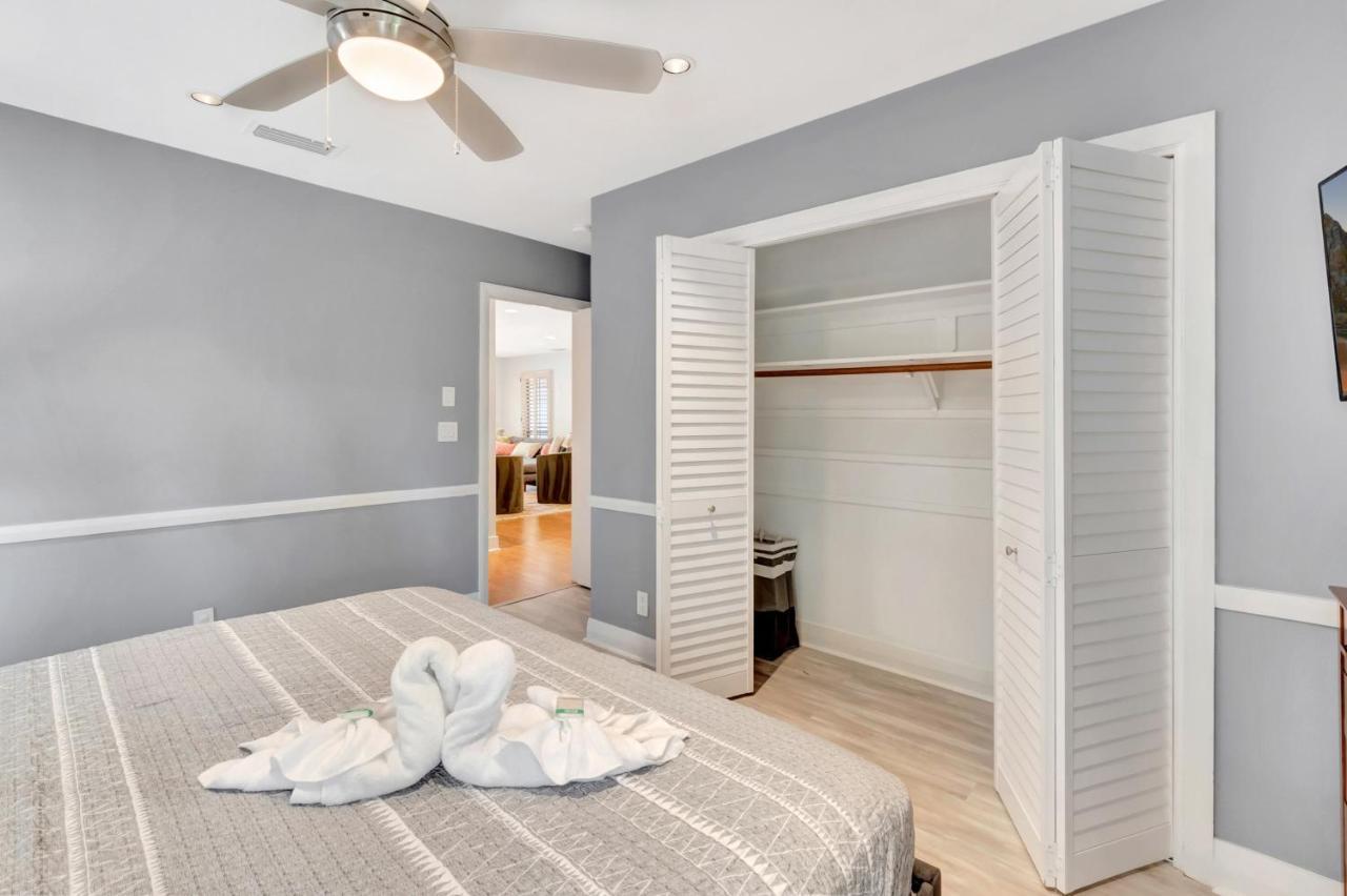 Villa Idyllic Boca Pool Home: 4/2.5 + Study-fau & Mizner