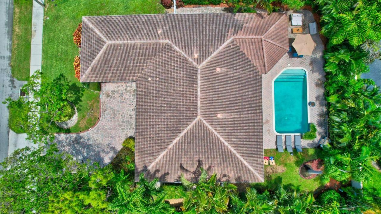 Idyllic Boca Pool Home: 4/2.5 + Study-fau & Mizner Villa Boca Raton