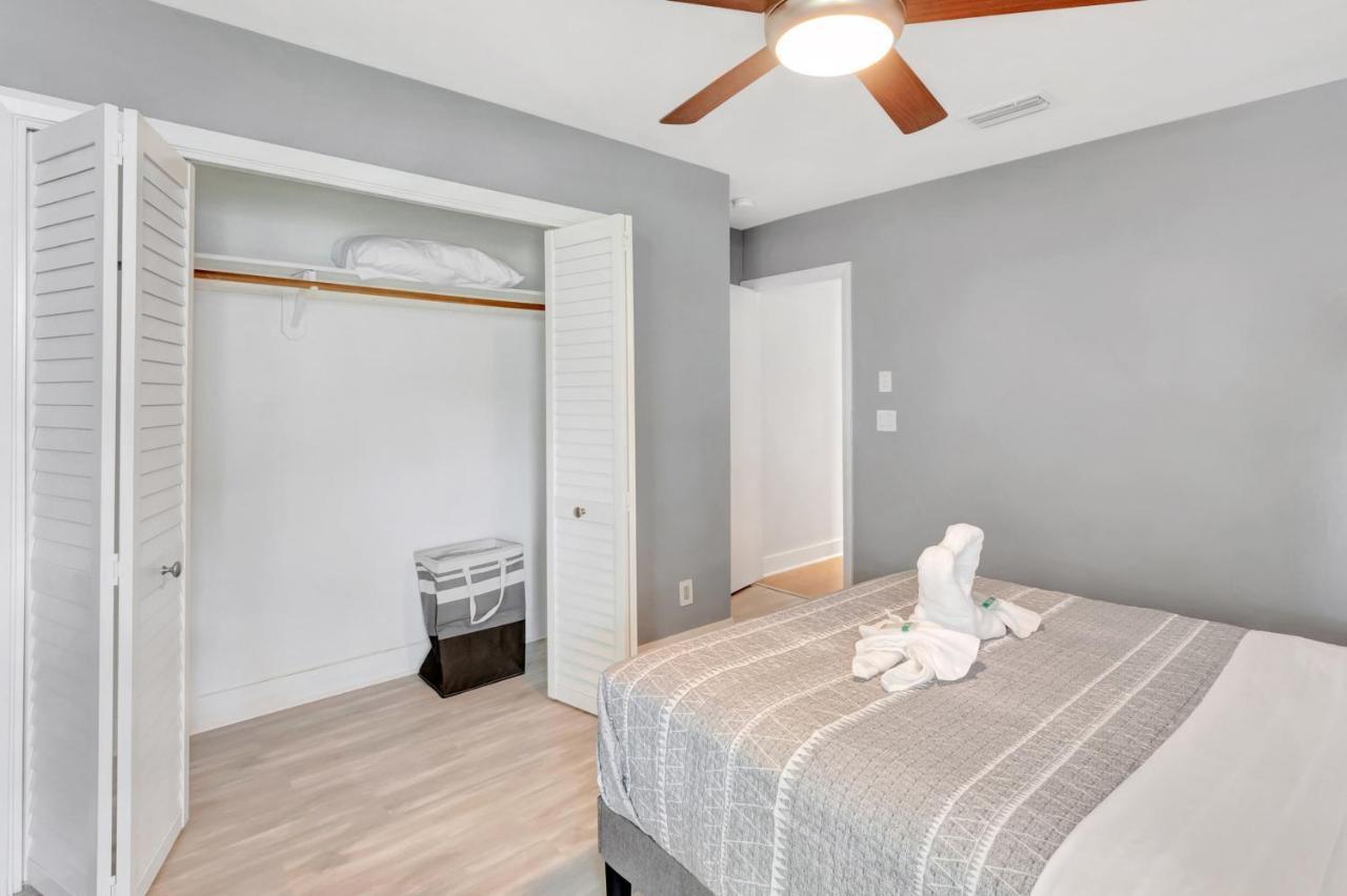 Villa Idyllic Boca Pool Home: 4/2.5 + Study-fau & Mizner Boca Raton