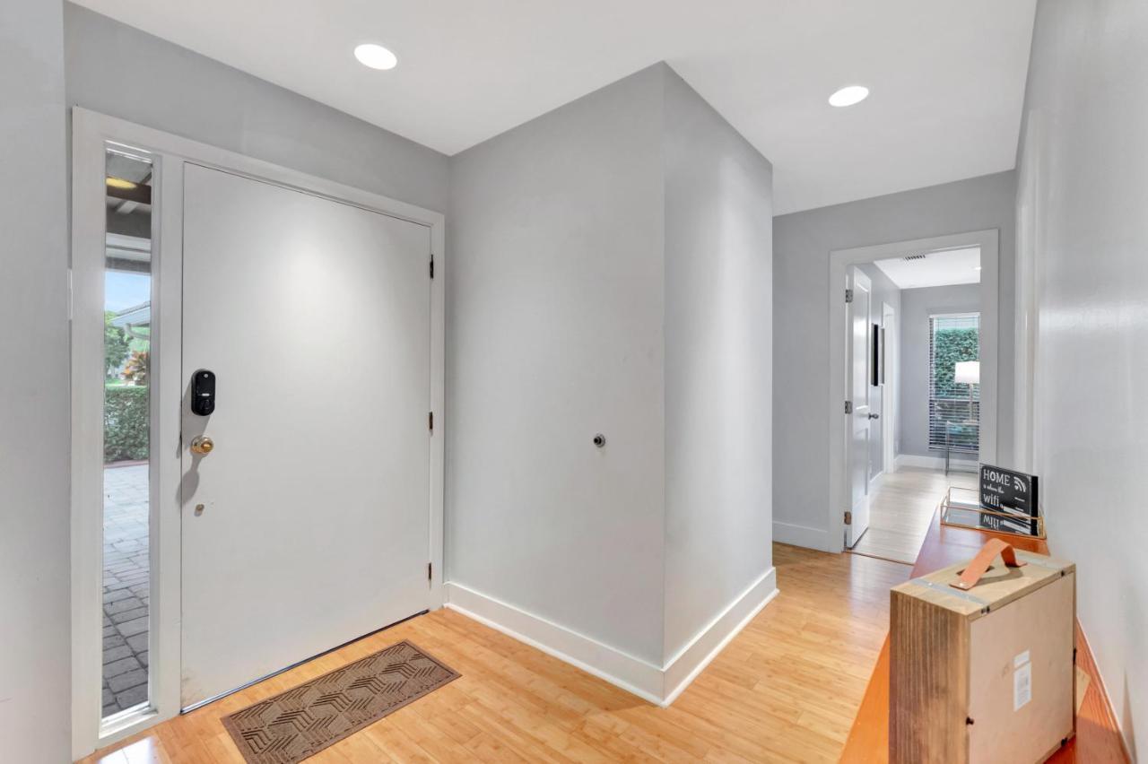 Idyllic Boca Pool Home: 4/2.5 + Study-fau & Mizner Boca Raton