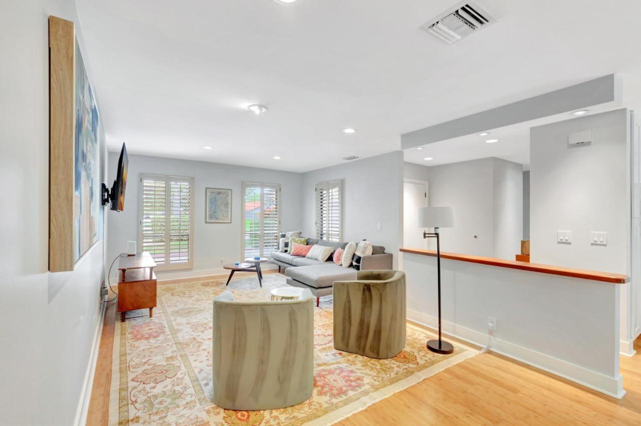 Villa Idyllic Boca Pool Home: 4/2.5 + Study-fau & Mizner *