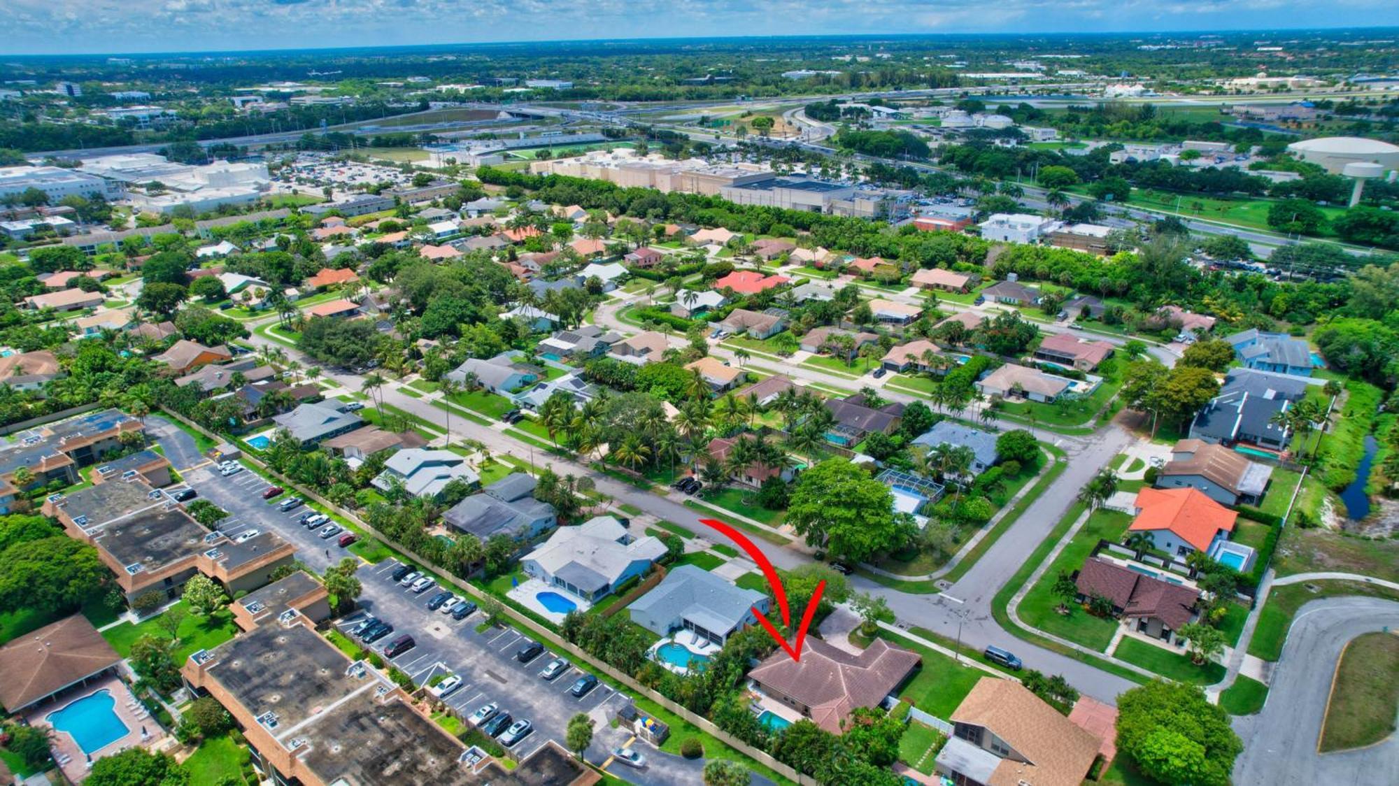 Villa Idyllic Boca Pool Home: 4/2.5 + Study-fau & Mizner *