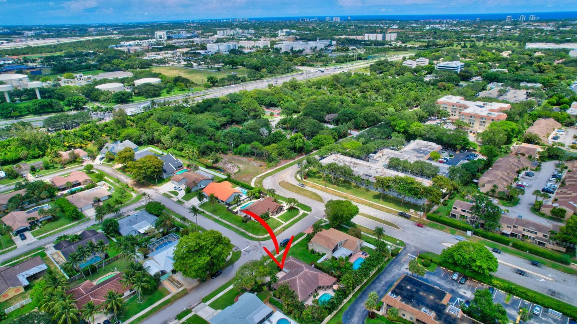 Idyllic Boca Pool Home: 4/2.5 + Study-fau & Mizner