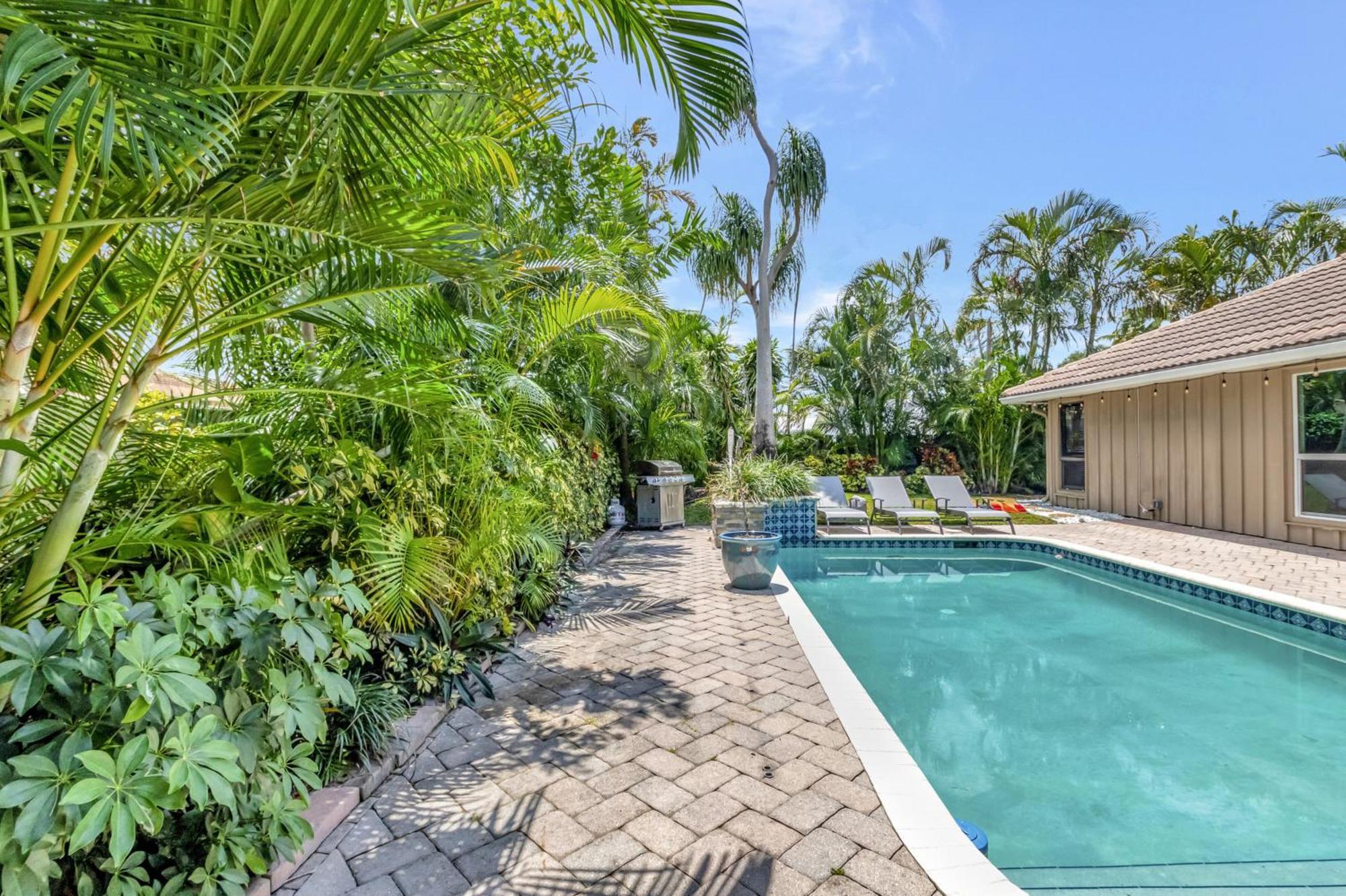 Idyllic Boca Pool Home: 4/2.5 + Study-fau & Mizner Villa Boca Raton