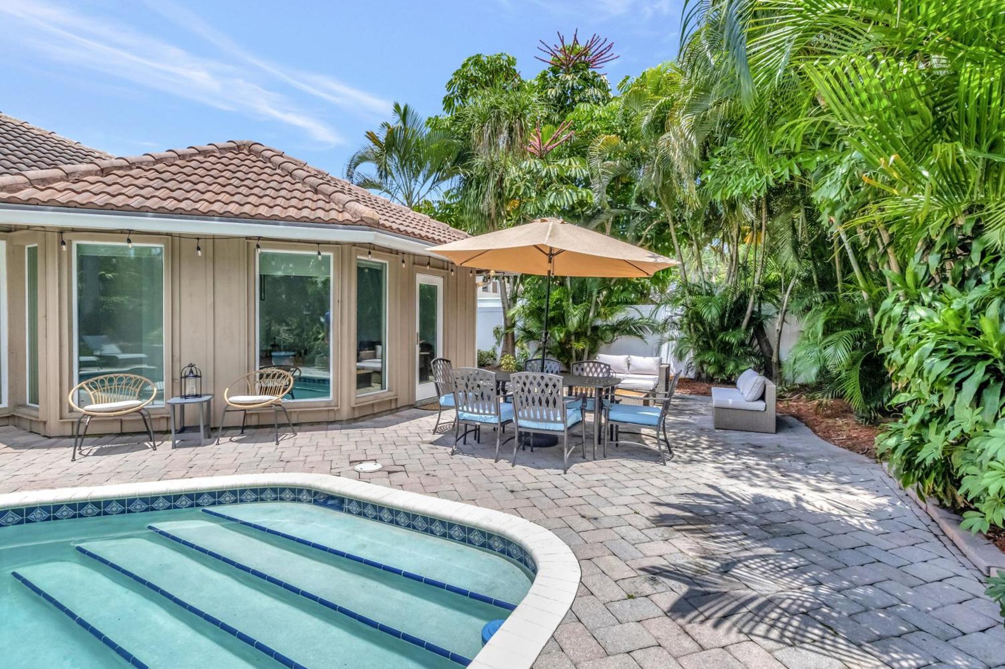 Idyllic Boca Pool Home: 4/2.5 + Study-fau & Mizner * Boca Raton