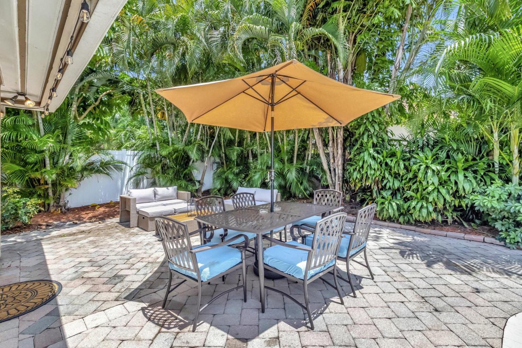 Villa Idyllic Boca Pool Home: 4/2.5 + Study-fau & Mizner