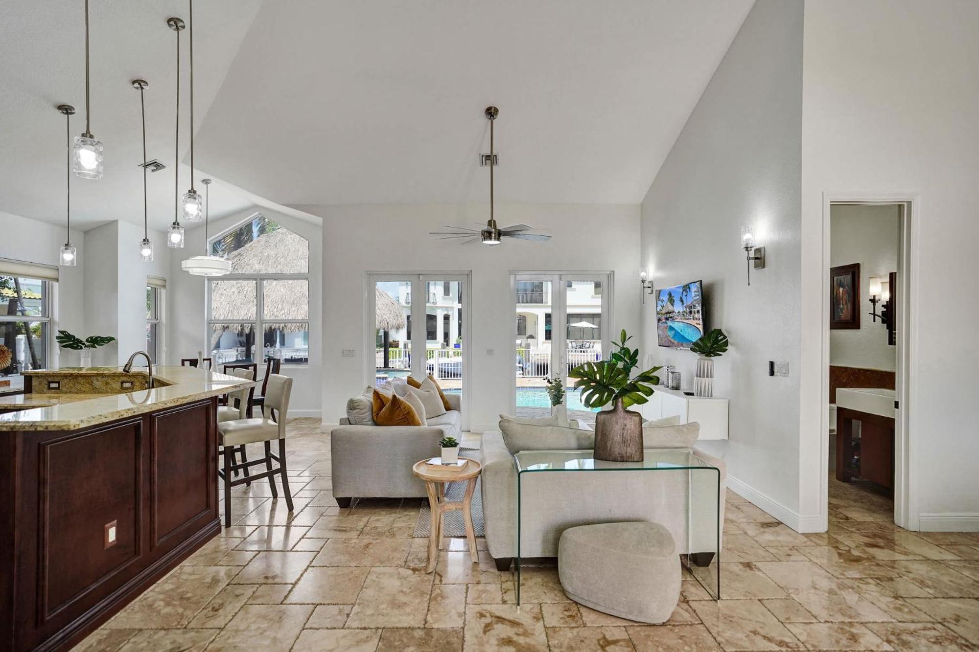 Stunning Waterfront In Villa Boca Raton