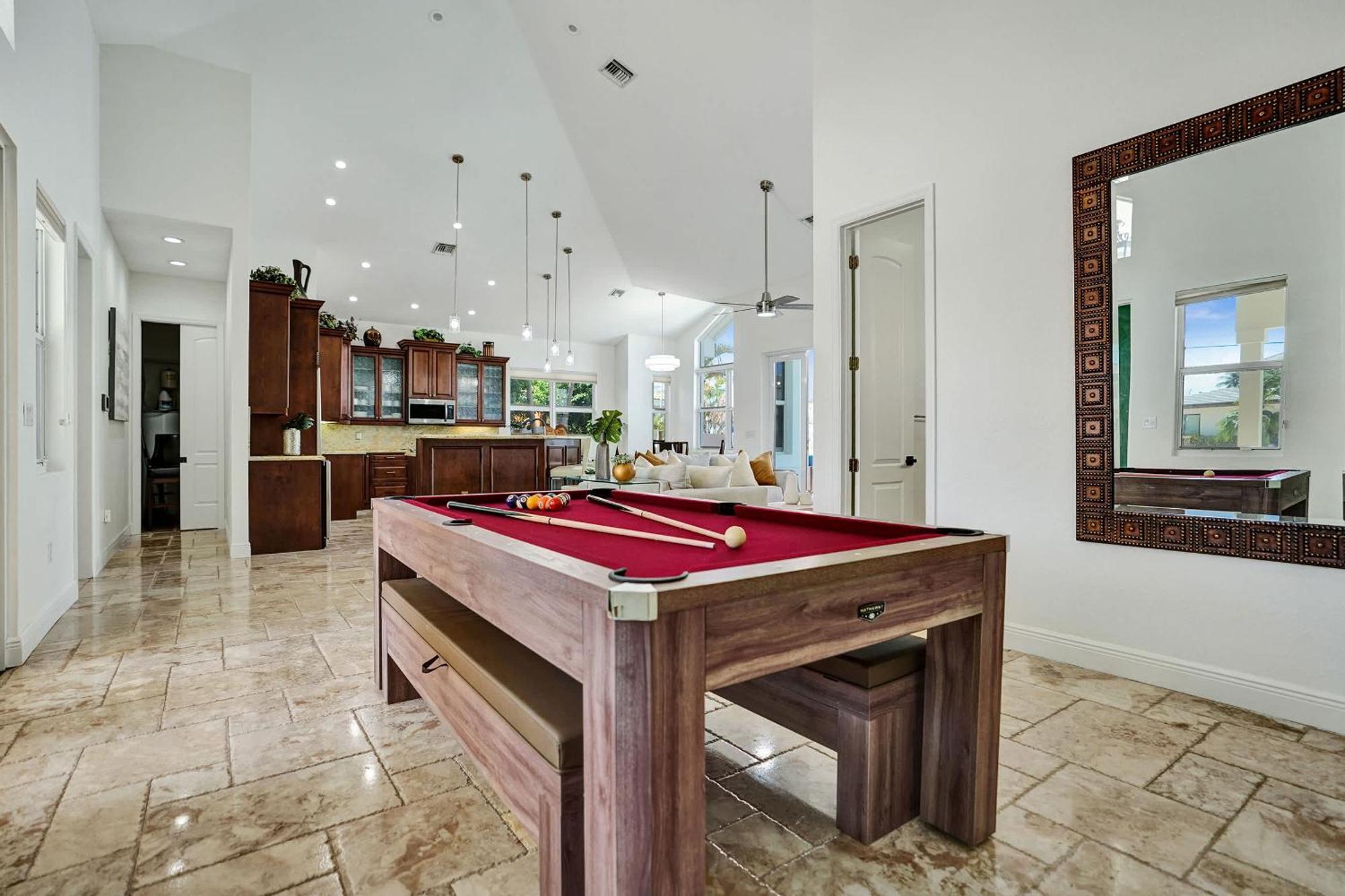 Villa Stunning Waterfront In *