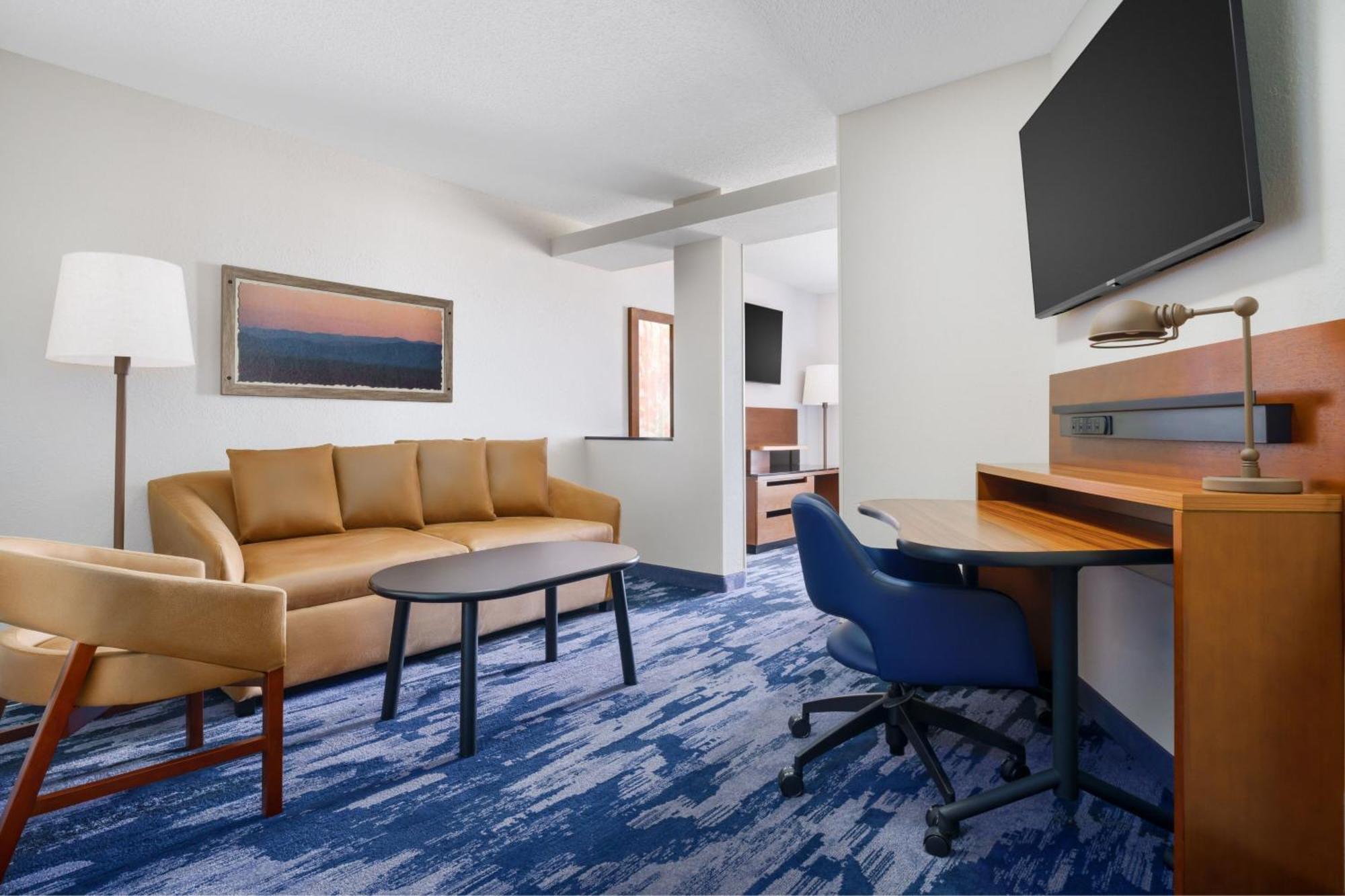 Fairfield & Hotel