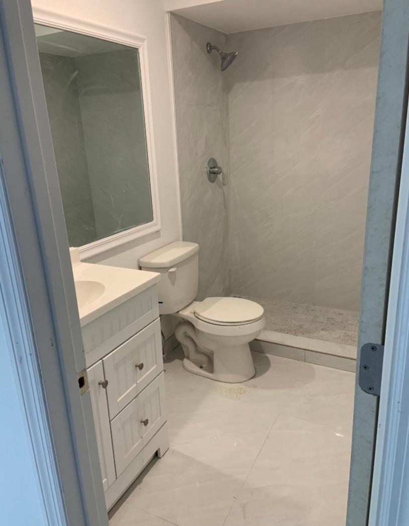 Small With Sharing Bathroom Bed & Breakfast