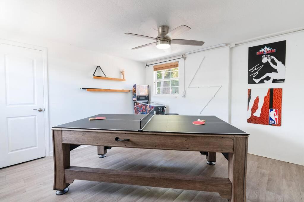 King Bed W/ Private Pool, Pool Table, Pinball, Bbq Boca Raton