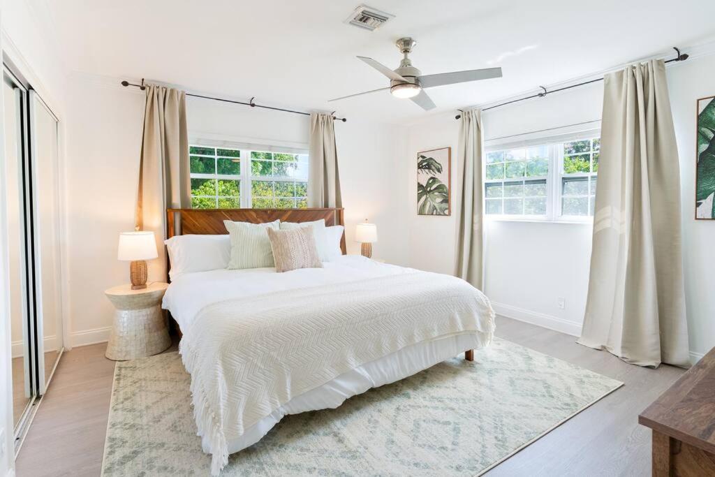 King Bed W/ Private Pool, Pool Table, Pinball, Bbq Boca Raton