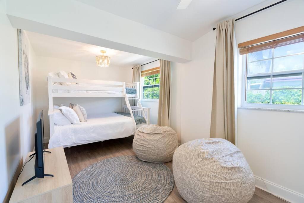 King Bed W/ Private Pool, Pool Table, Pinball, Bbq * Boca Raton