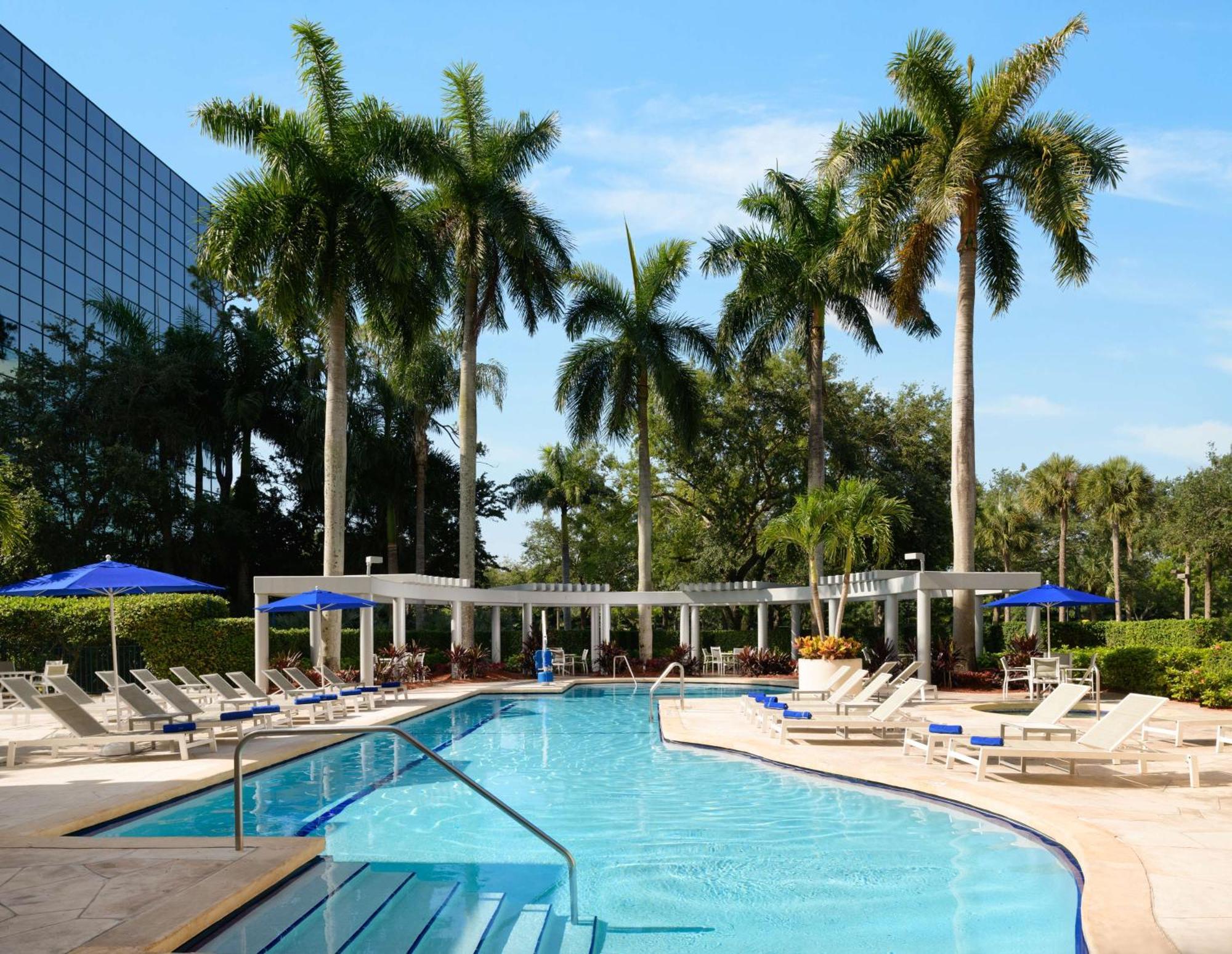 Hilton Hotel 3*