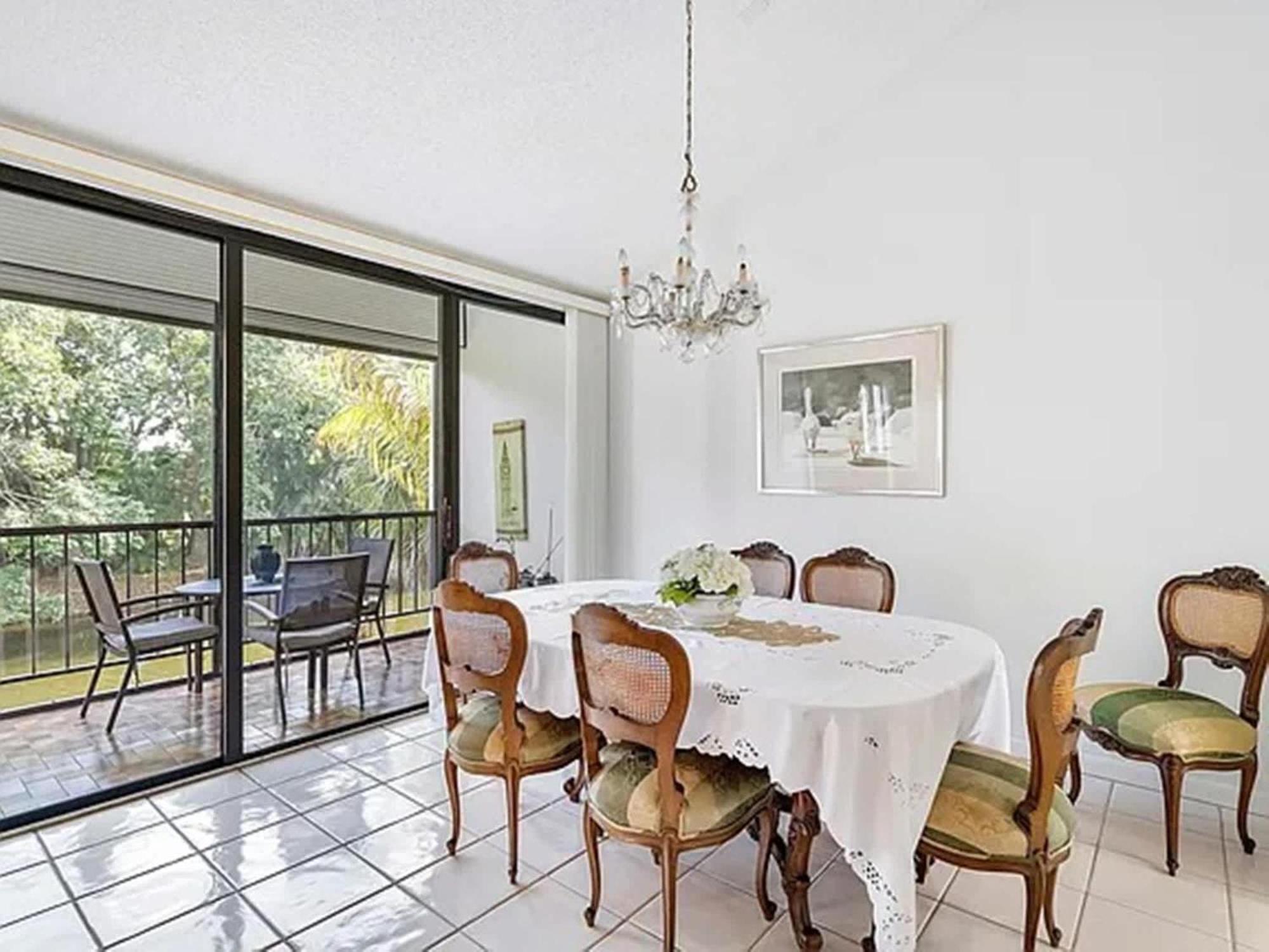 Apartment In Prestigious Boca West Boca Raton