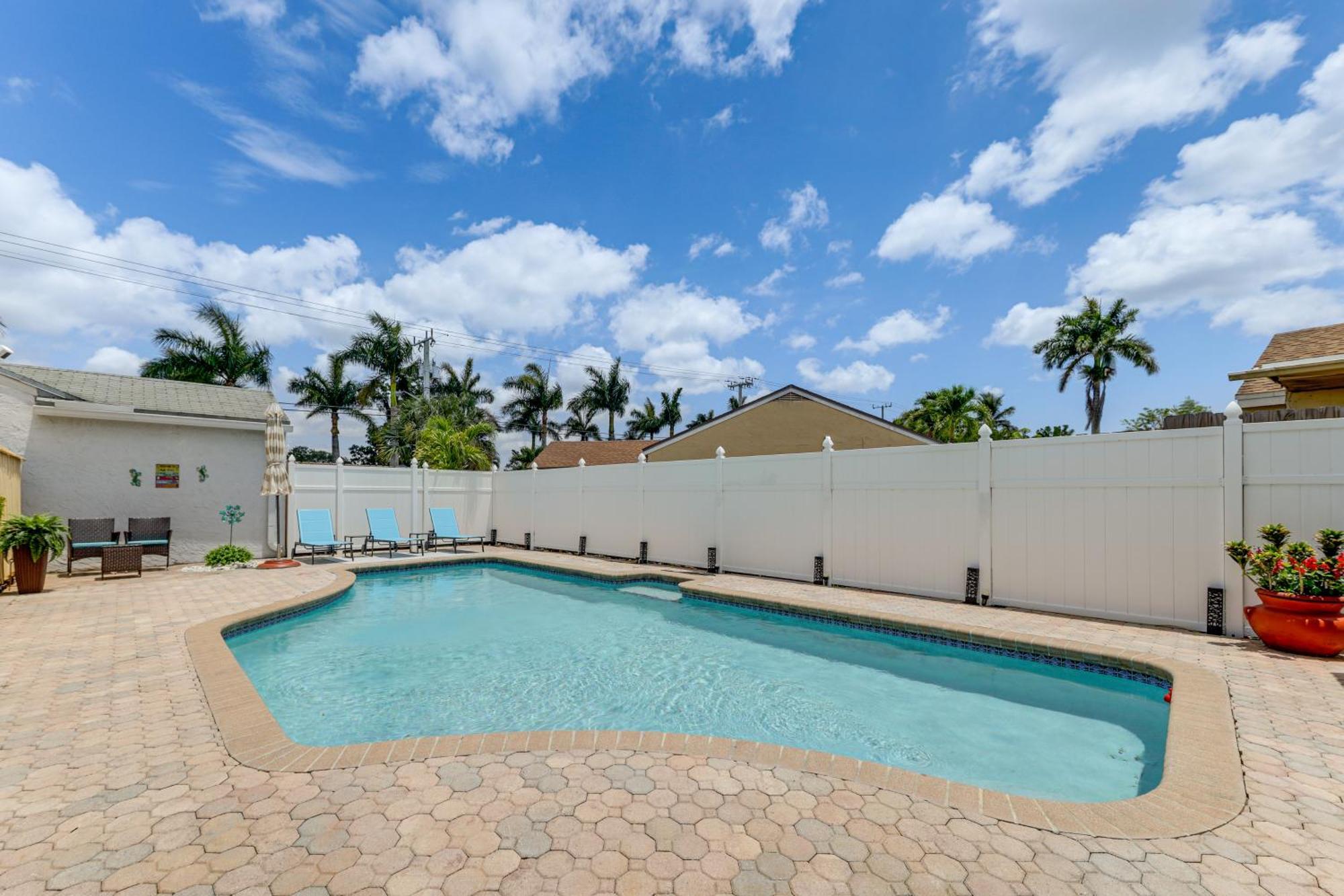 Golf And Shop Gem With Private Pool In * Boca Raton