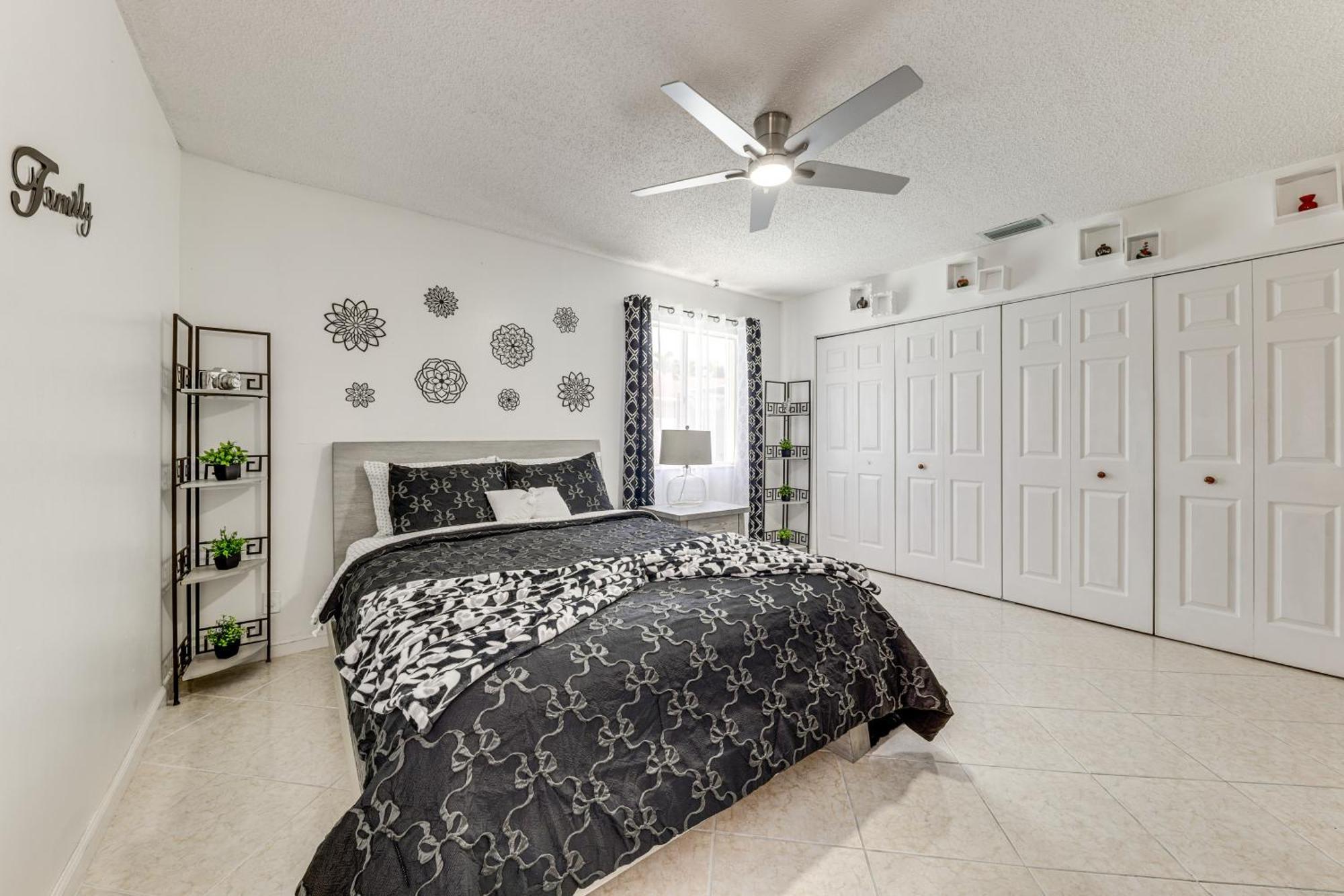 Golf And Shop Gem With Private Pool In