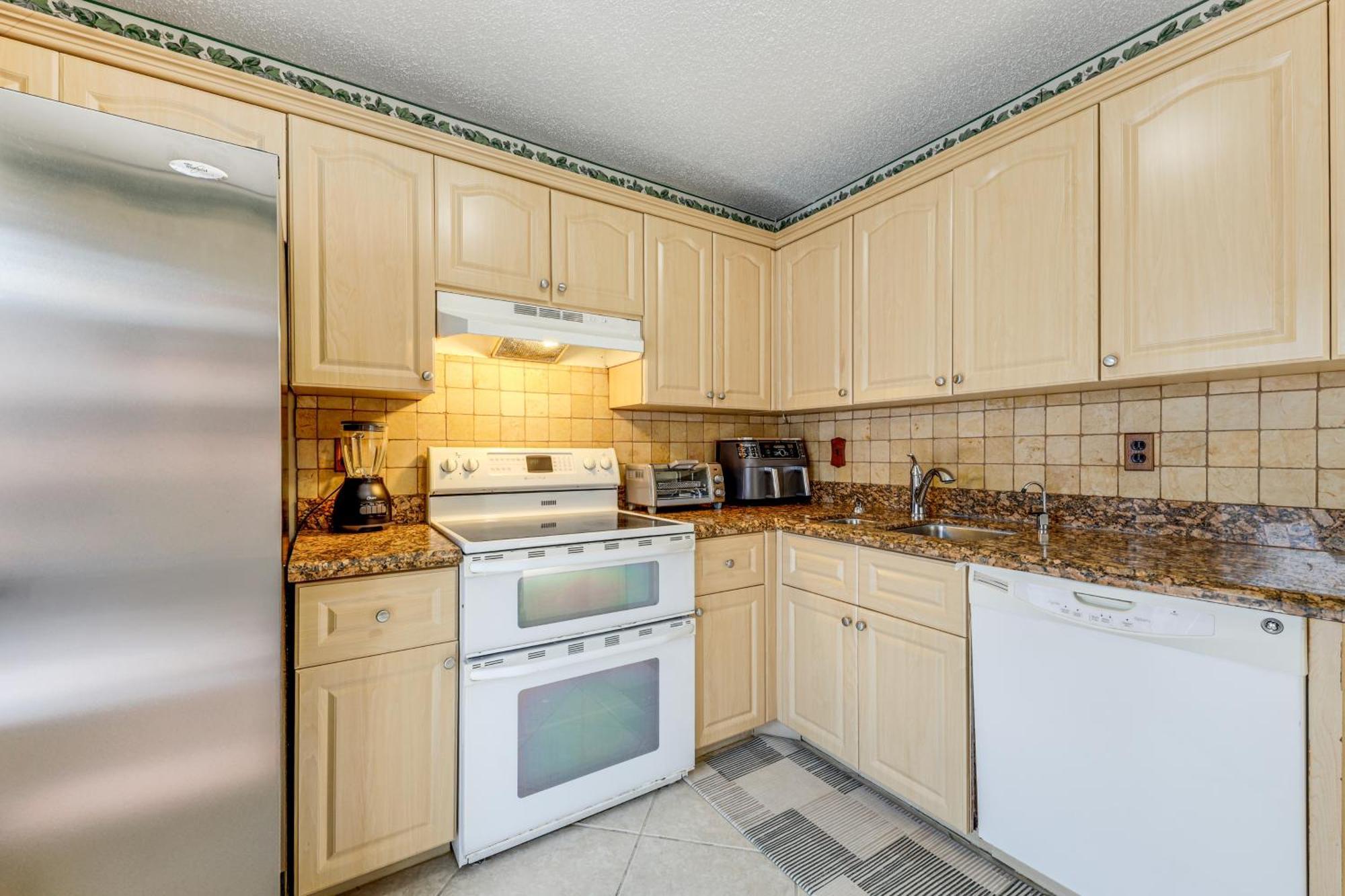 Golf And Shop Gem With Private Pool In