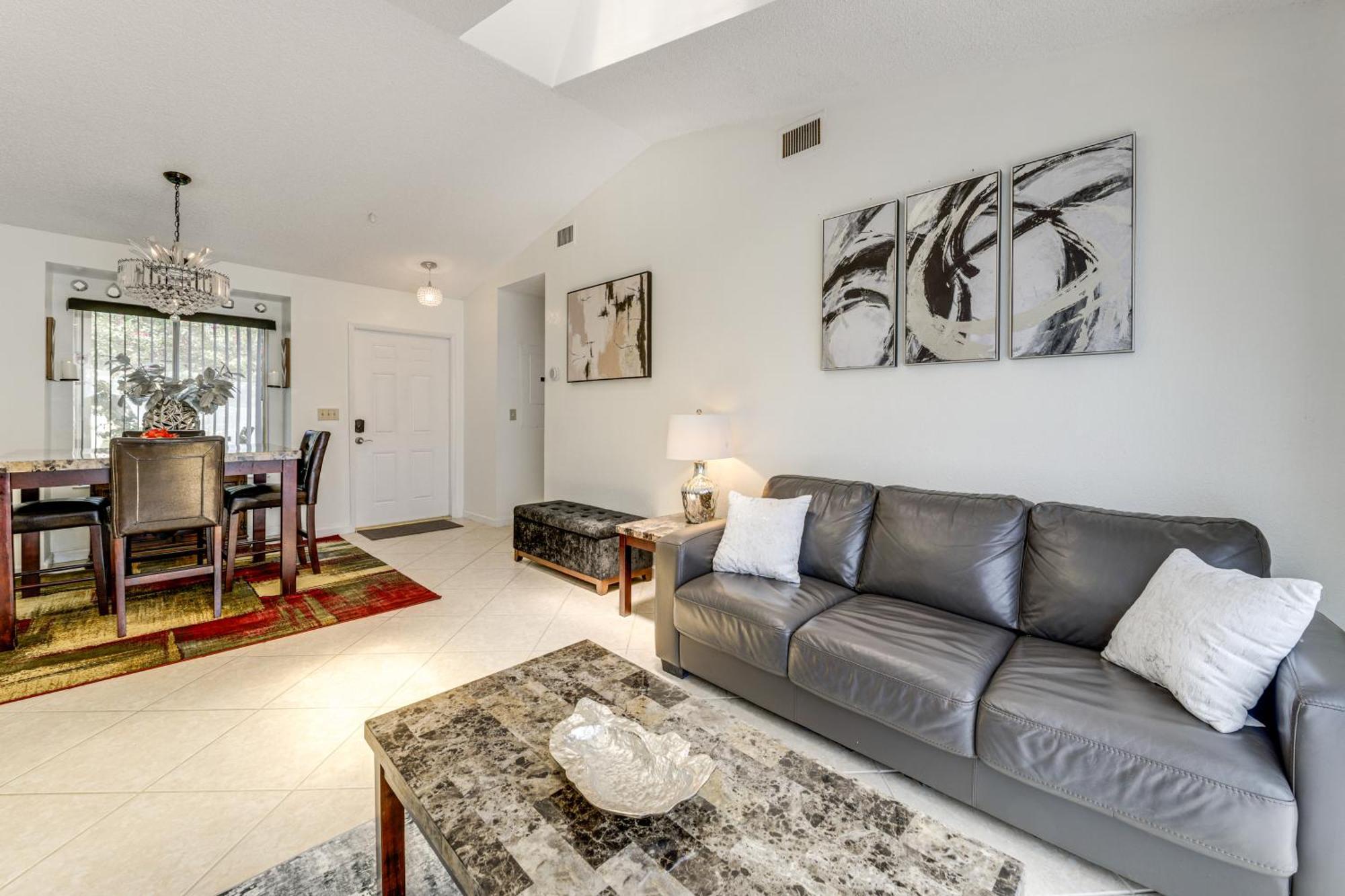 Golf And Shop Gem With Private Pool In