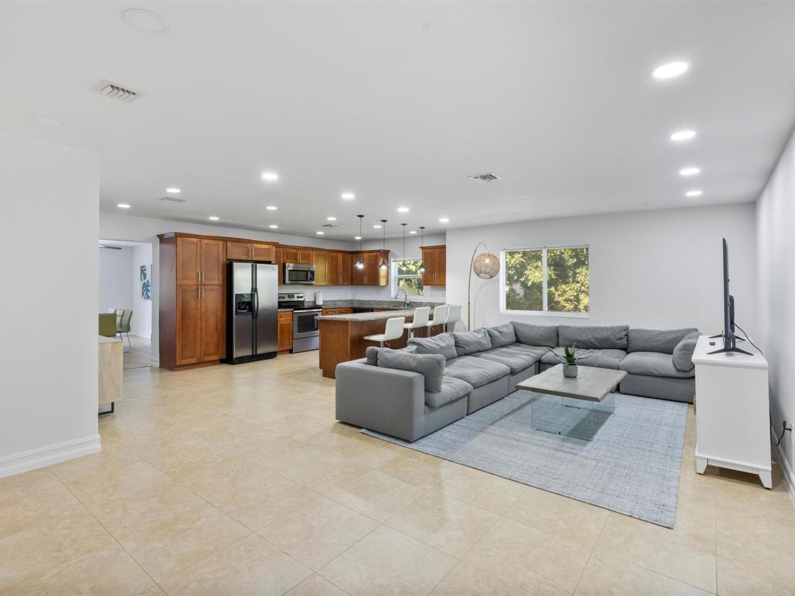 Luxe 4bd 3br Spacious Heated Pool