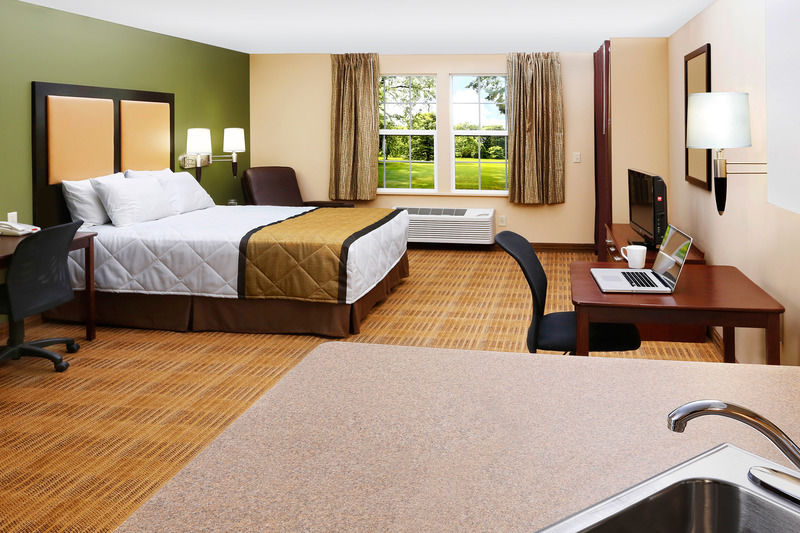 Extended America - - Commerce Boca Raton